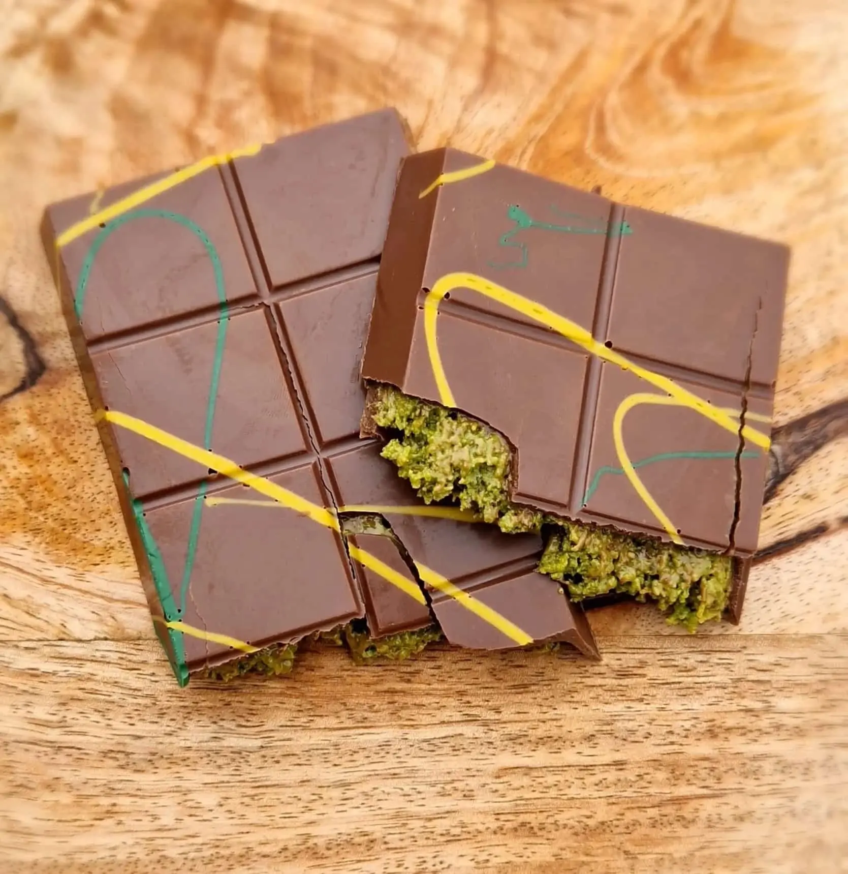 Dubai-choklad med pistagekräm och krispig kataifi